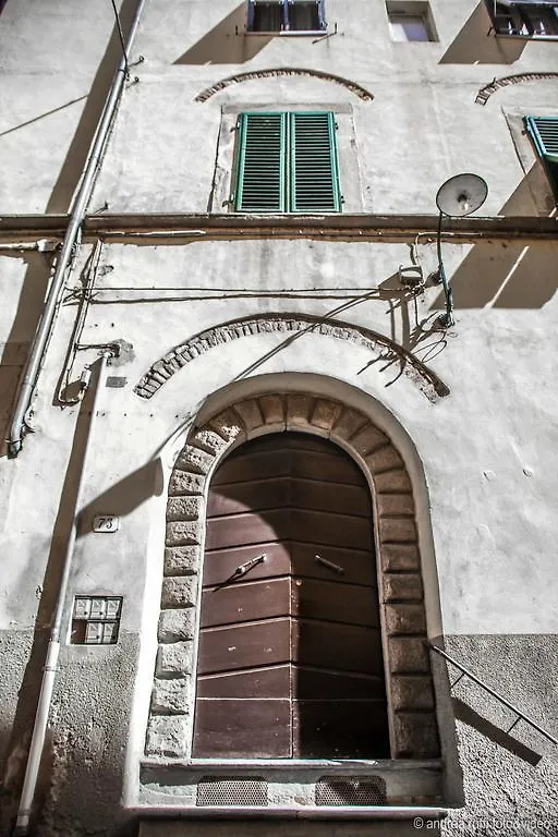 Il Rifugio Degli Innamorati...Di Lucca 0*,  Italy