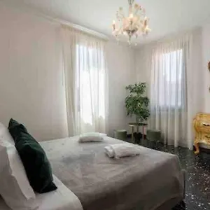https://ca-pesaro-rooftop-terrace-apartment.hotelinveneto.com