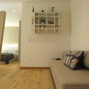 https://ariosti-apartment.emilia-romagnahotels.net