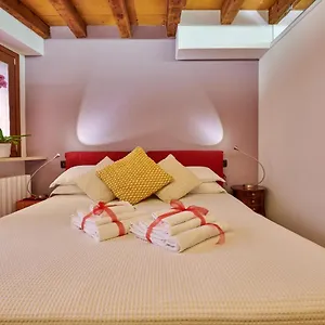 https://la-casetta-verona-37129.hotelinveneto.com