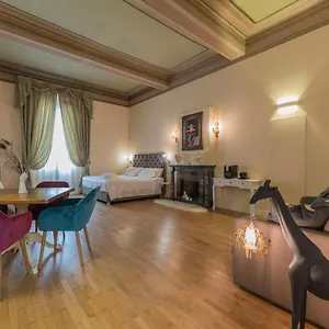 https://aldrovandi-luxury-apartments.emilia-romagnahotels.net